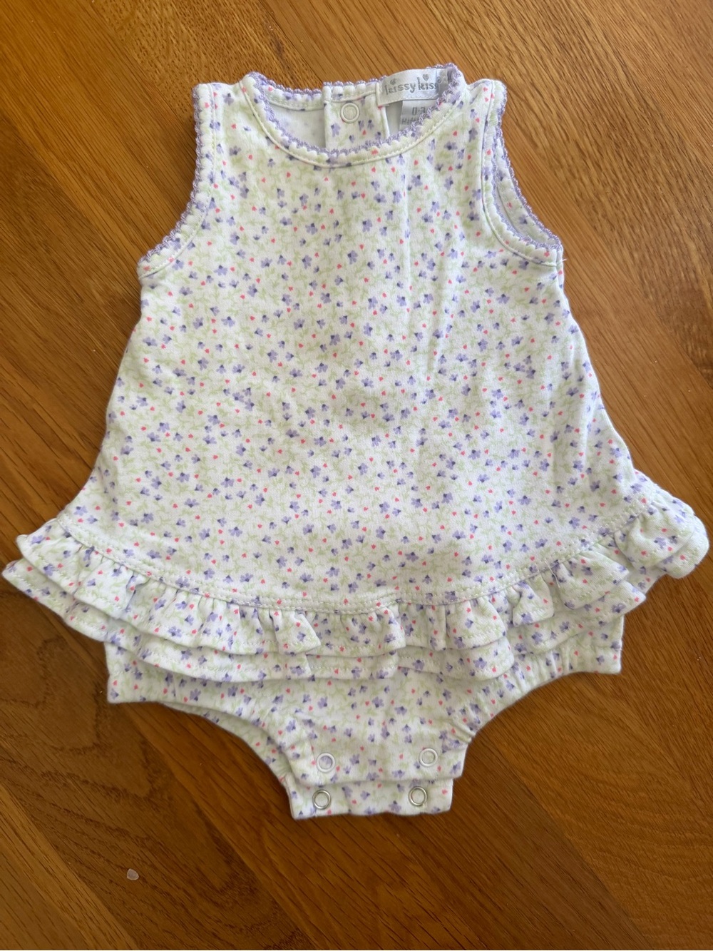 Kissy Kissy onesie 0-3mo